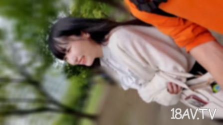 [無碼]fc2-ppv 3613098 ※7/29前1980pt【初次露臉】有雙門牙的G罩杯瘦美女。『現在的薪水很緊張…』她雖然害怕鏡頭但仍感到興奮，我毫不留情地連續兩次內射。